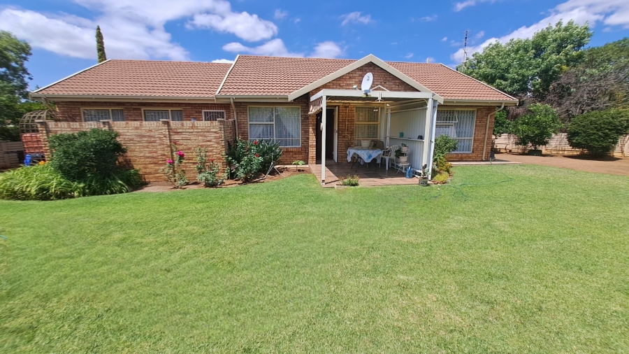 3 Bedroom Property for Sale in Fleurdal Free State